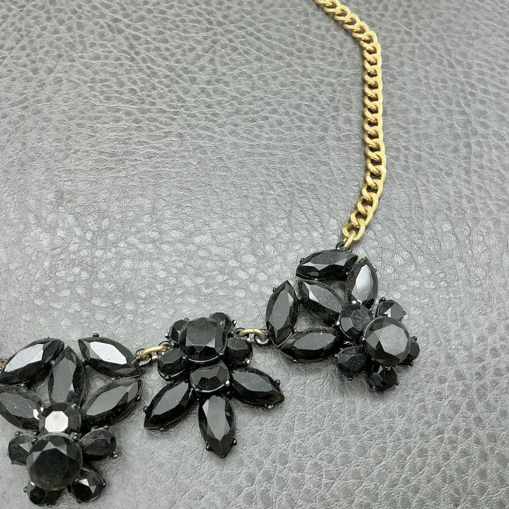 J.Crew‎ Necklace Gold Tone Black Beaded Flower Bib Womens Statement Jewelry